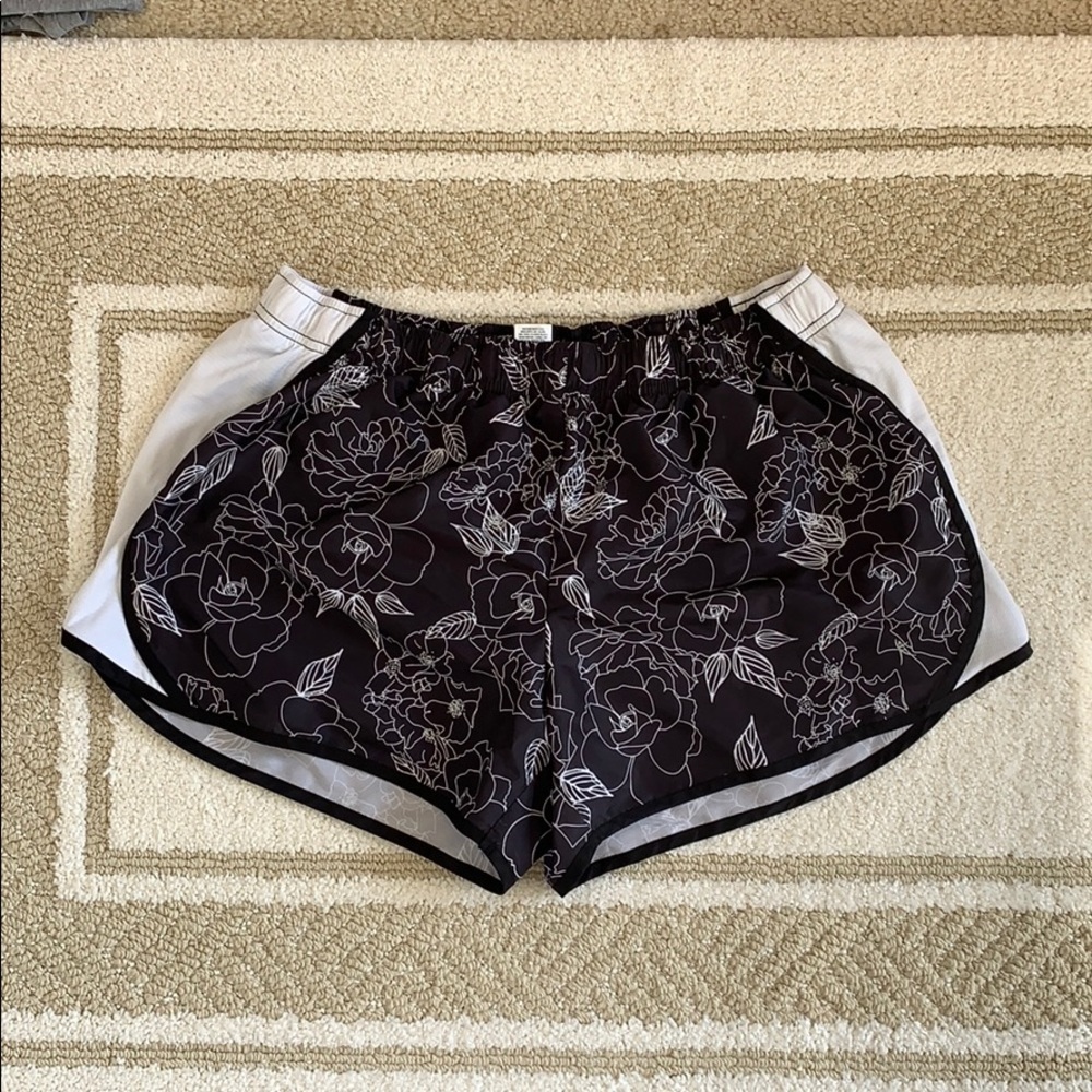Rose patterned athletic shorts